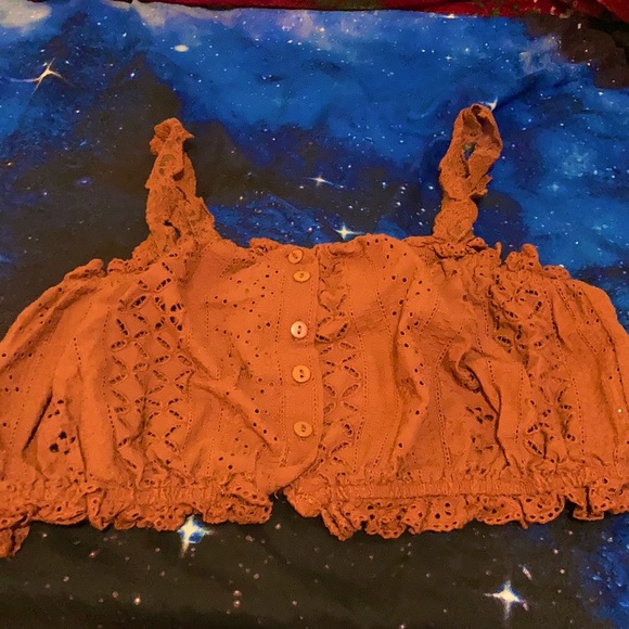 Crop top, buttons down the middle front - Picture 1 of 1